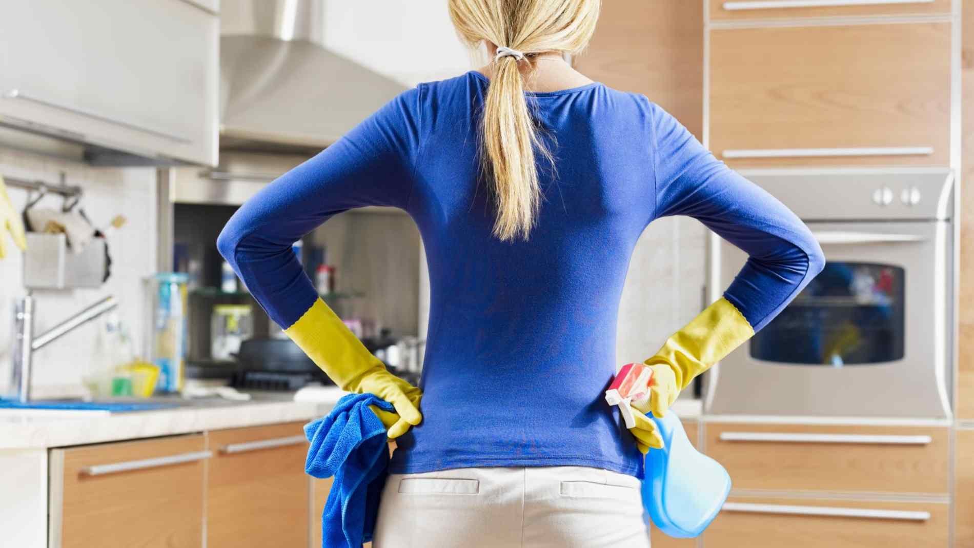10 Step Indoor Spring Cleaning Checklist